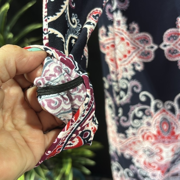 New Directions,Scoopneck,3 quarter sleeve,hip pockets,loose,stretch Navy pattern - Picture 2 of 12